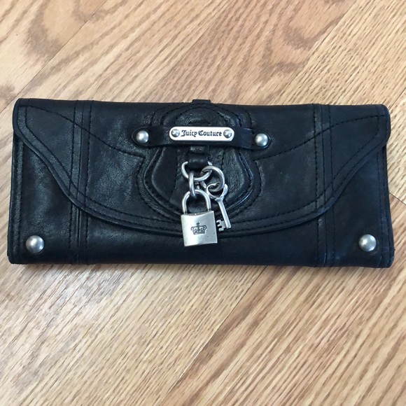 Juicy Couture Handbags - Juicy Couture Wallet